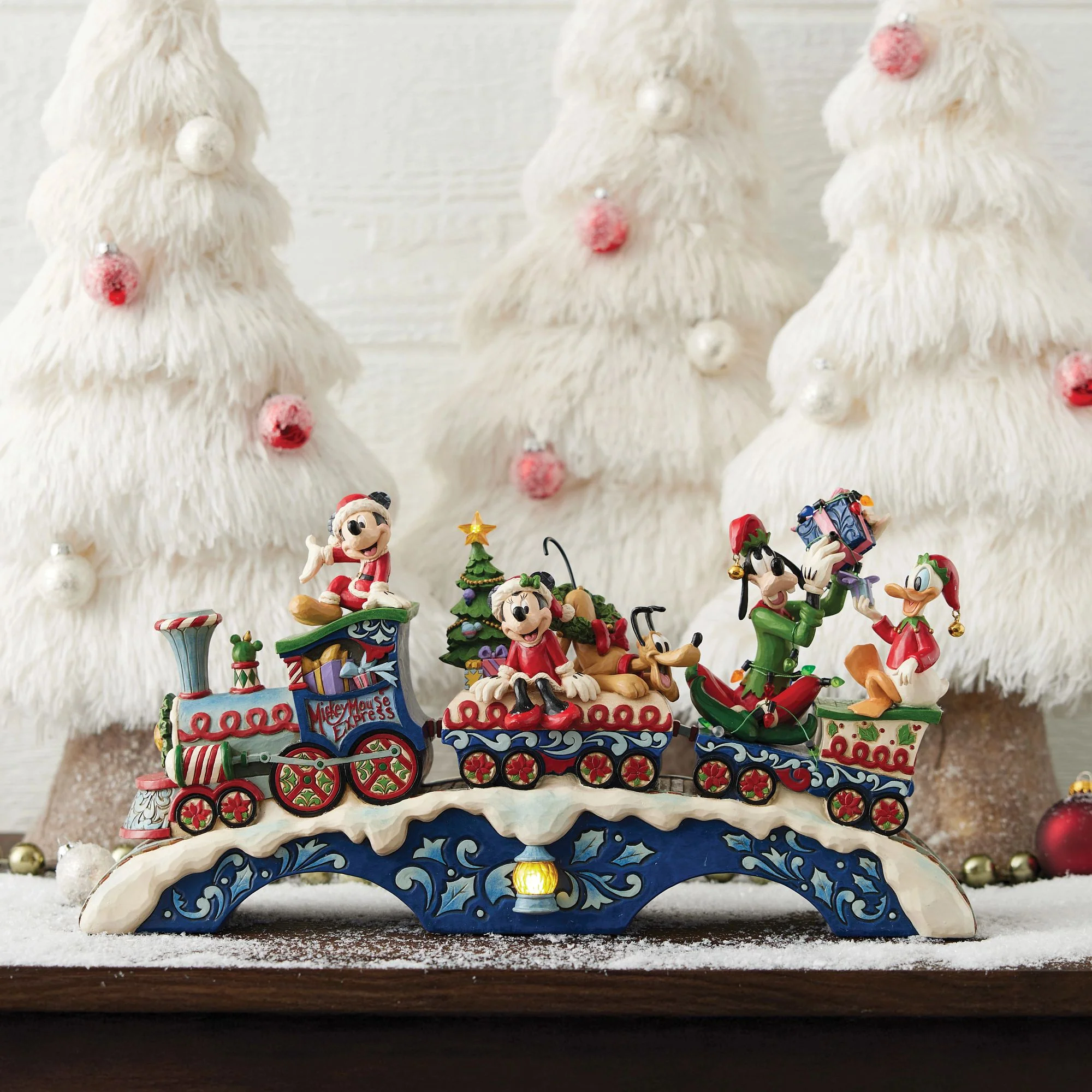 Christmas Cheer on Track (Mickey & friends LED Musical Train) - Image 2